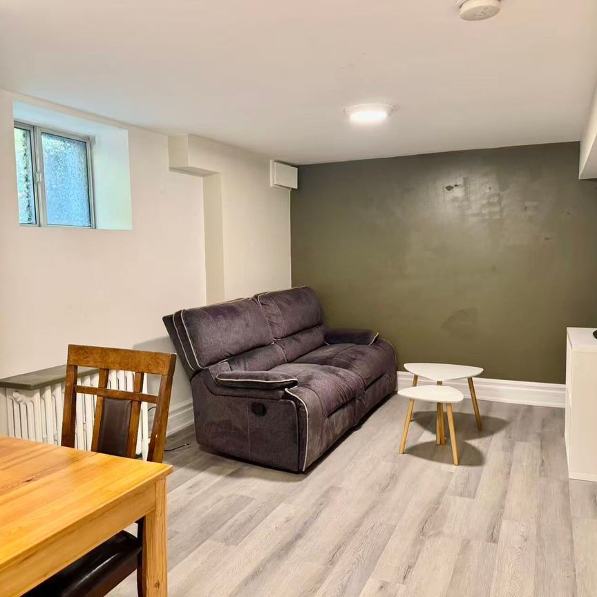 For Lease - 391 Parkside Drive Unit# lower, Toronto, Ontario - Photo 1