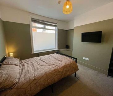 Sausthorpe St // Bed // June, LN5 - Photo 1