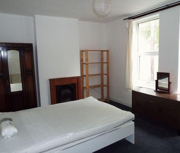 4 bedroom terraced house to rent - Photo 6