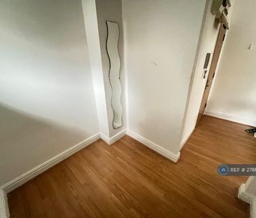 Studio to rent - Photo 6