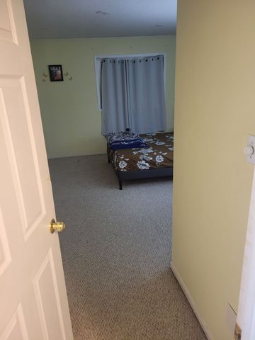 For Lease - 3 Fairbank Court Unit# Upper, Brampton, Ontario - Photo 4