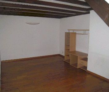À louer / Appartement F3 DUPLEX / BESANCON CENTRE VILLE/BAS BATTANT... - Photo 3