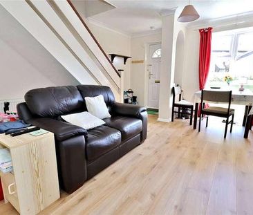 Bitterne Drive, Woking, Surrey, GU21 - Photo 4