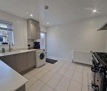 3 bedroom terraced house to rent - Photo 4