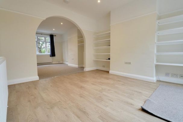 4 bedroom semi-detached house to rent - Photo 1