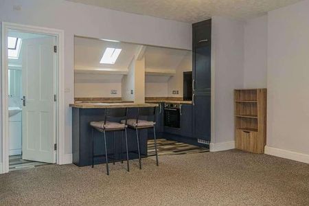 Royal Buildings, Penarth, CF64 - Photo 2