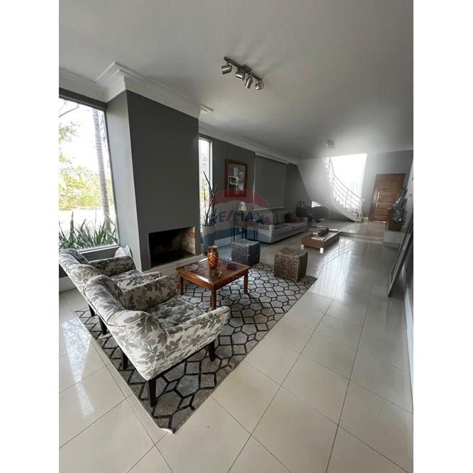 Casa para alugar no Lago da Serra - 3 Suítes - Frente para o Lago - Piscina - 302m²- Araçoiava da Serra- SP. - Foto 1