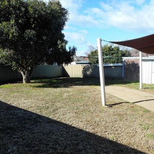 14 Dunstan Street - Photo 2