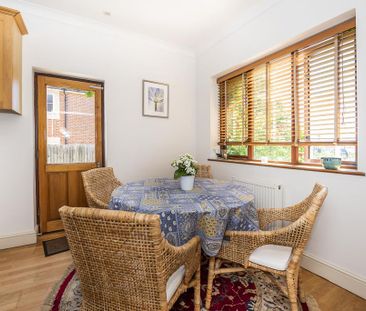 5 bedroom detached house to rent - Photo 4