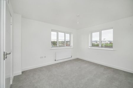 3 bedroom detached house to rent - Photo 4