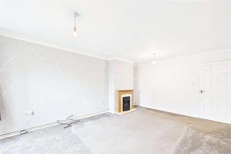 Browning Close, Thatcham, Berkshire, RG18 - Photo 2