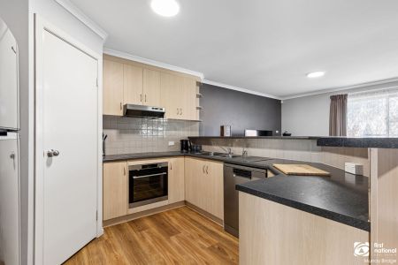 Four bedroom Family Home with Exceptional Outdoor Space - Photo 4