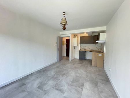 Location Appartement 2 pièces 37m² FONTAINE 38600 - Photo 3