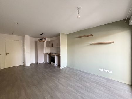 Location appartement 2 pièces, 39.00m², Clichy-sous-Bois - Photo 2