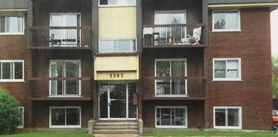 Beau 41/2 Laval - Photo 2