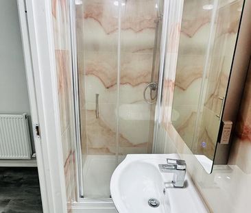 House share to rent - Photo 2