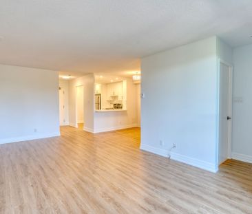 For Lease - 32 Clarissa Drive Unit# 417, Richmond Hill, Ontario - Photo 3