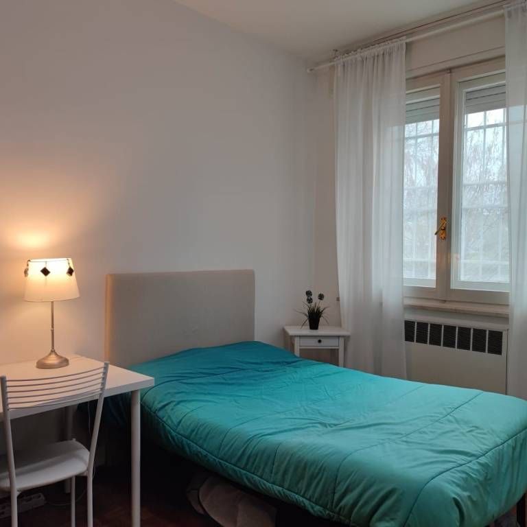 Ampia camera singola arredata per studenti/lavoratori - Photo 1