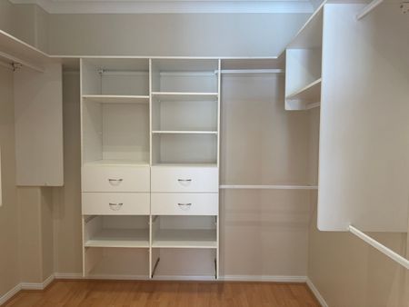 The perfect property in a perfect location - Photo 4