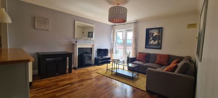 Apartment to rent in Dublin, Windmill Ln - Photo 2