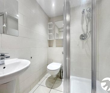 1 bedroom in a house share to rent - Photo 6