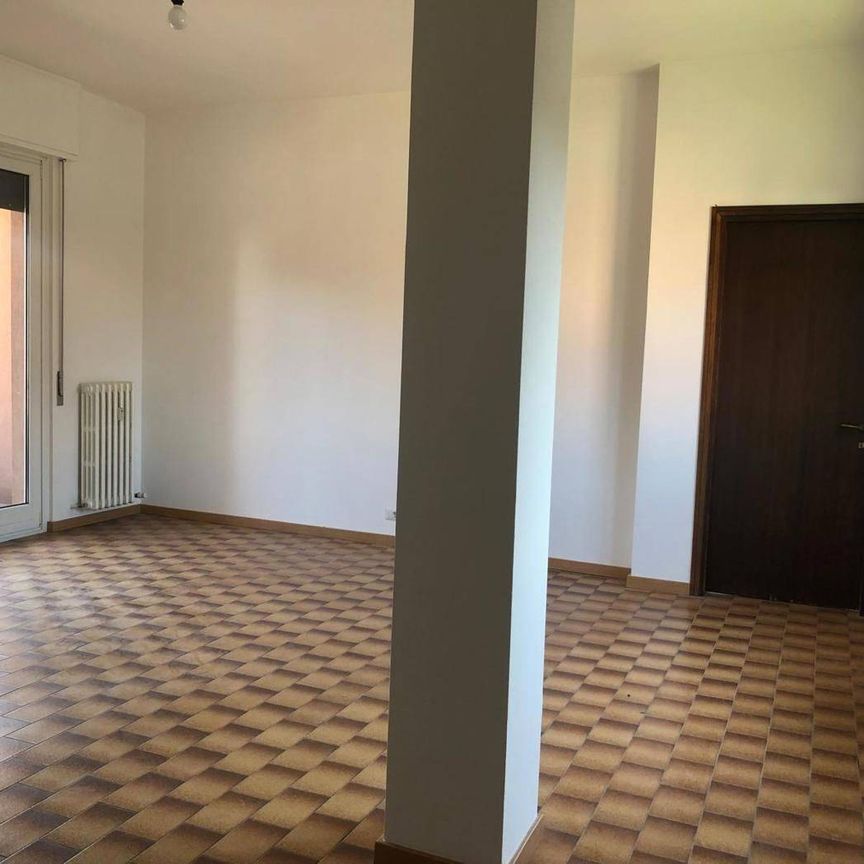 Trilocale via Collodi 9, Regina Pacis - Borsa, Monza - Photo 1