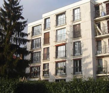 Location Appartement 1 pièce 29m² ST MAUR DES FOSSES 94100 - Photo 1