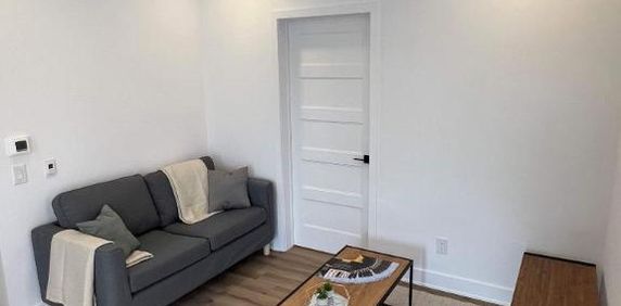 Neuf 5 1/2, électros et internet inclus! 6180 Vanier - Photo 2