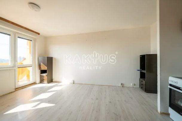 Podnájem bytu 1+kk s lodžií, na ulici Bedřicha Nikodéma, Ostrava-Poruba - Fotografie 1
