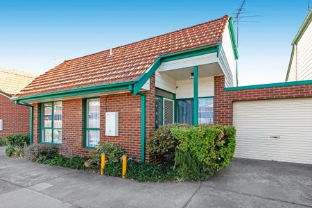 Bright, Spacious & Perfectly Located – Your Ideal Rental Home Awaits! - Photo 5