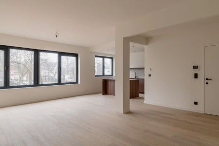 Geen typische renovatie: onberispelijk appartement met 2 slaapkamers nabij Fort V in Edegem - Photo 2