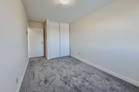 For Lease - 1096 Jalna Boulevard Unit# 117, London South, Ontario - Photo 5