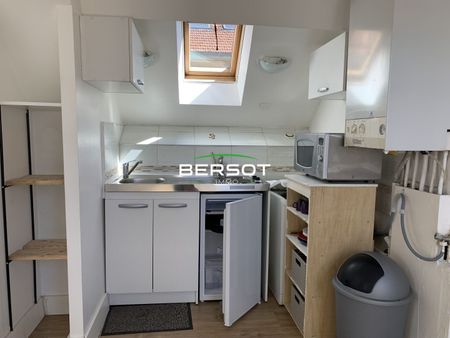 Appartement T2 Meublé au centre ville de Vesoul - Photo 2