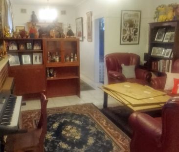 Bentleigh East - Photo 2