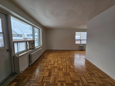 For Lease - 20 Cosburn Avenue Unit# 210, Toronto, Ontario - Photo 2