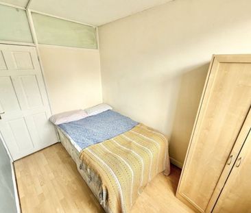 Room in a Shared Flat, Llandovery House, E14 - Photo 5