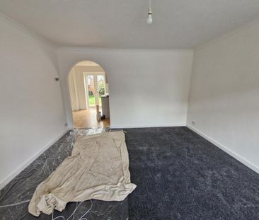 4 bedroom detached house to rent - Photo 1