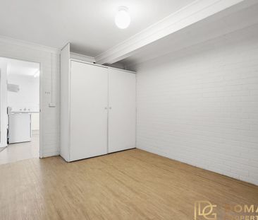 Private Downstairs Flat - Photo 3