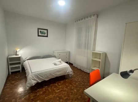 Carrer de Luis Antúnez, Barcelona, Catalonia 08006 - Photo 5