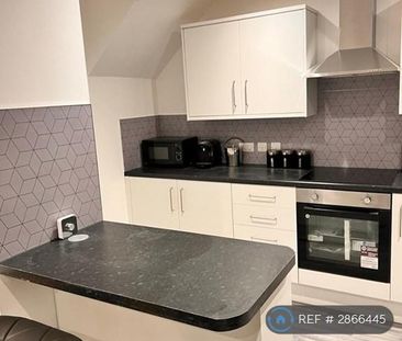 1 bedroom in a house share to rent - Photo 2