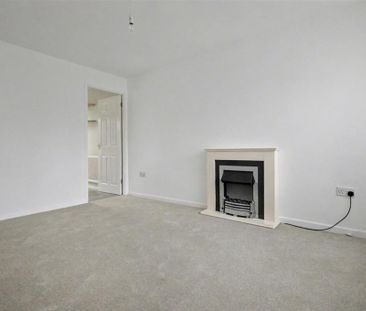 2 bedroom semi-detached house to rent - Photo 3