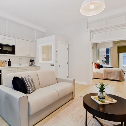 1 Bedroom Apartment - Photo 1