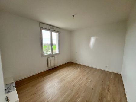 Location Maison 6 pièces 112m² ST MARS DU DESERT 44850 - Photo 4