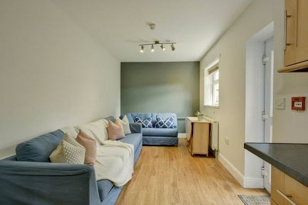 Priory Road, Exeter, EX4 - Photo 1