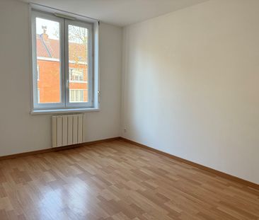 Location Appartement 3 pièces 70m² - Photo 3