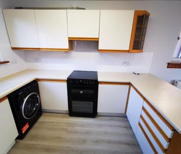 2 bedroom maisonette to rent - Photo 4