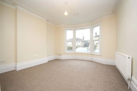 2 bedroom maisonette to rent - Photo 4