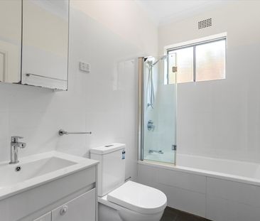 86 Carshalton Street, Croydon Park NSW 2133 - House For Rent | Domain - Photo 5