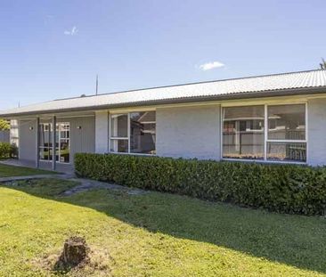 Hidden Gem Offering Comfort and Convenience - Photo 4