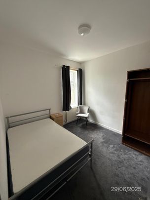 5 bedroom terraced house to rent - Photo 1